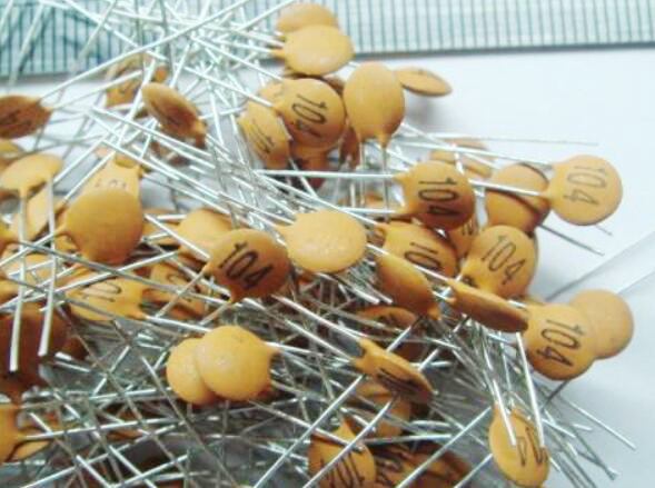 什么是高壓瓷片電容器和低壓瓷片電容器？